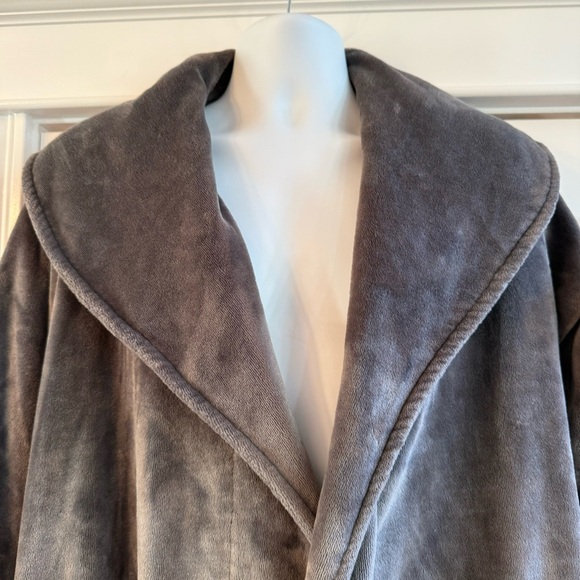 Pottery Barn Long Robe Womens Large Dark Gray Shawl Collar *Missing Belt - Picture 2 of 8